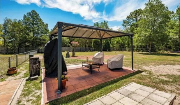 Cozy home with heated pool in Brooksville, FL