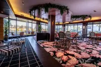 Beachside Retreat Pool & Sauna