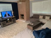 Charming 3-bedroom house with WiFi, AC in serene Clinton Township Hoteles en Municipio de Clinton