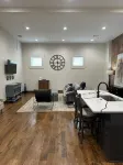 Charming 1-bedroom apartment in delightful Aubrey with WiFi, AC