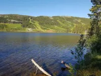 Lodge by lake and slopes Hotels in Bergs kommun