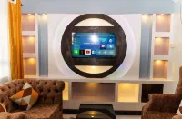 Executive suite with hot shower,5mins walk from the riad