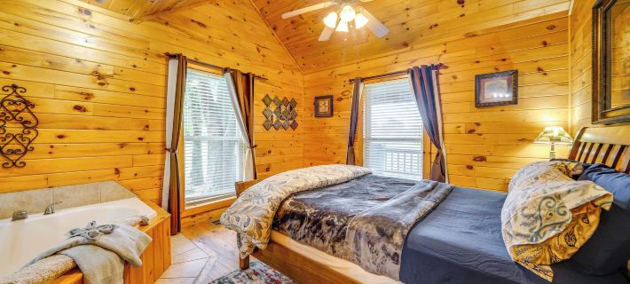 Picturesque Oklahoma Cabin on 80 Acres w/ Views! Hotels in Le Flore County