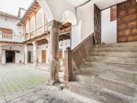 Traveler's House Quito Hotels near Viewpoint El Panecillo