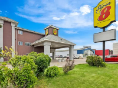 Super 8 by Wyndham Saskatoon Near Saskatoon Airport Hotels in Saskatoon