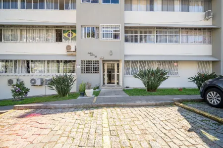 2 Bedroom Apart in the Center of Floripa Jfm0101 Отели рядом с достопримечательностью «Hercilio Luz Bridge»