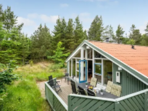 "Aamu" - 300m to the Fjord