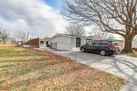 Central & Modern Studio w/ Workspace in Owasso! - Wifi