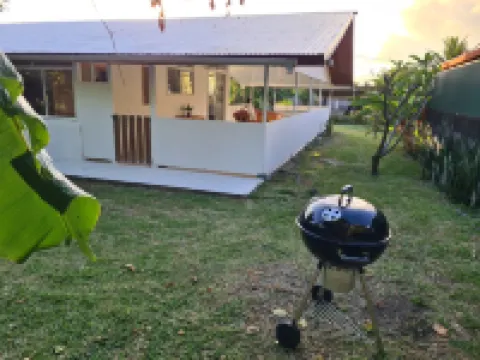 "Papara - Taharuʻu Beach 2BR House - Surf & Family - garden & secure garage Hôtels à : 