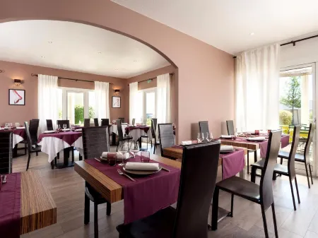 Tulip Inn Beaune Отели рядом с достопримечательностью «Musee des Beaux-Arts et Musee Marey»