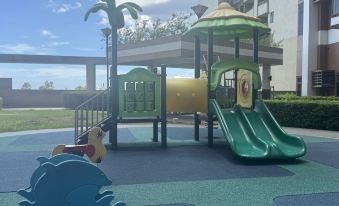 Levi & Moon's Chill with beautiful view