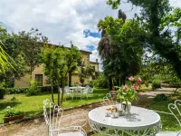 Rustic Farmhouse Stay, Carmignano