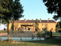 Nice apartment in Guasticce with pool - piscina