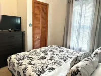 Cozy First Floor Apartment. Located in a quiet neighborhood. Hotels in Chicopee