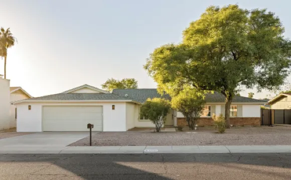 Spacious 5Br Retreat with Heated Pool, Hot Tub, Arcade, Fire Pit & Games