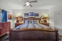 LUXURY AND LOCATION!!!