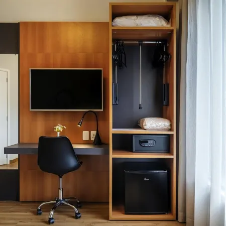 Ibis Styles SP Centro Отели рядом с достопримечательностью «Музей науки Катавенто»