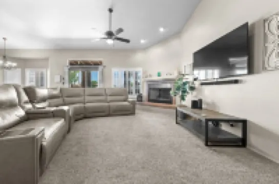 Picacho Pool House - NO Cleaning or Extra Guest Fees