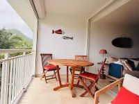 NEW Chic, relaxed studio in Mont Vernon, overlooking beach and pool.