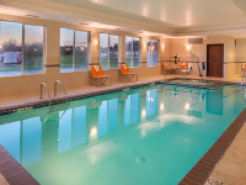 Holiday Inn Express & Suites PITTSBURG by IHG Hotels in Pittsburg