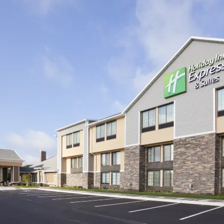 Holiday Inn Express & Suites Willmar by IHG