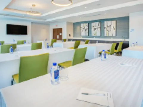 Holiday Inn Express & Suites COVINGTON by IHG Hotels in Covington