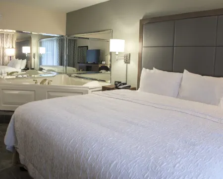 Hampton Inn Lake Hartwell Hotels in Hartwell