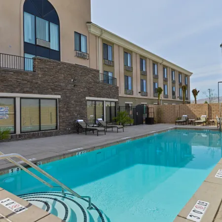 Holiday Inn Express & Suites INDIO - COACHELLA VALLEY by IHG