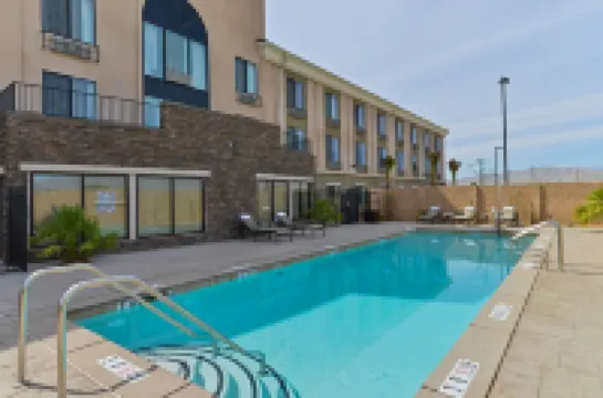 Holiday Inn Express & Suites INDIO - COACHELLA VALLEY by IHG