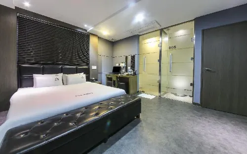 IM Hotel