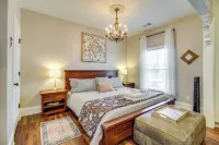 Cozy Savannah Vacation Rental w/ Fenced Courtyard! - Condos