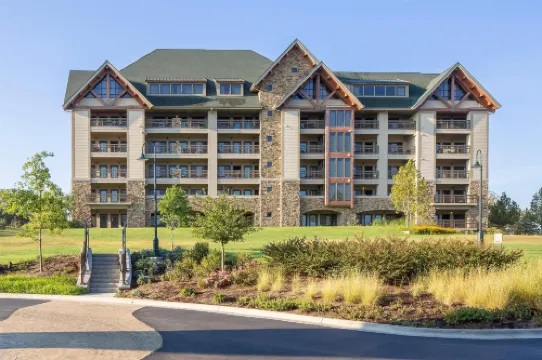 Hilton Grand Vacations Club Paradise Point Hollister Hotels in Ridgedale