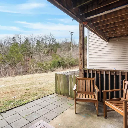 Woodlands Getaway - the Very Best of Branson! Downstairs Unit - 17 Stairs