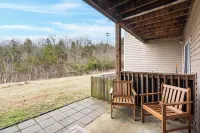 Woodlands Getaway the Very Best of Branson! Hotels near Hollywood Wax Museum