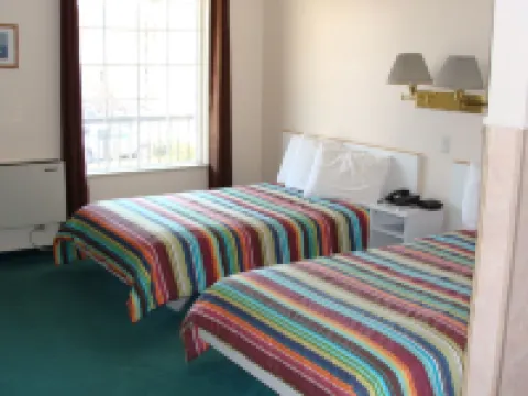 Leisure Inn Hotels in Timiskaming District