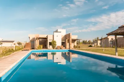 Azalea Luxury Lodge โรงแรมใน