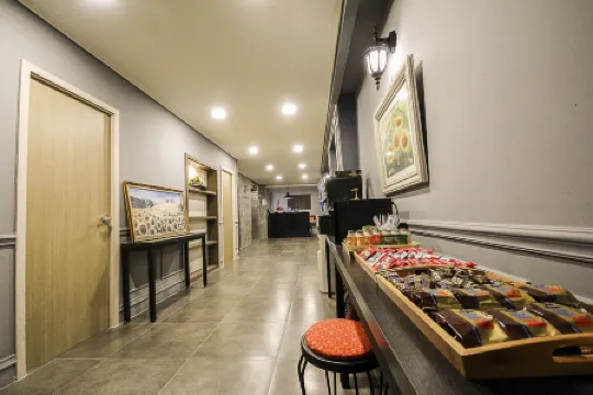 Sanbon Praha Отели рядом с достопримечательностью «Hansei University»