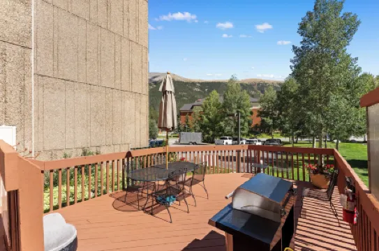 Summit House East #313