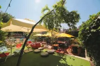 Stay Swanky Hostel Hotels in 