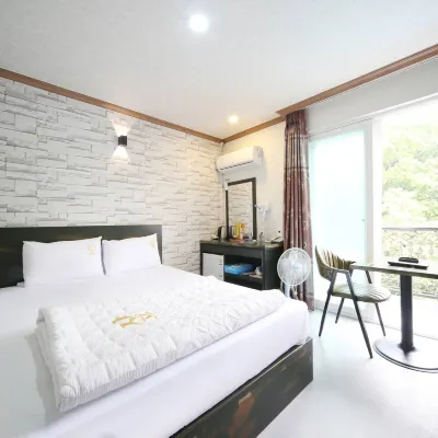Wanju Syap Hotels near Andeok Health Healing Experience Village