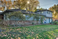 Luxurious Downtown Lodi Apartment in Wine Country!