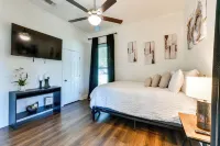Stunning Baton Rouge Home w/ Pool: Near LSU!