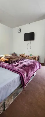 Red Leaf Resort & Cafe