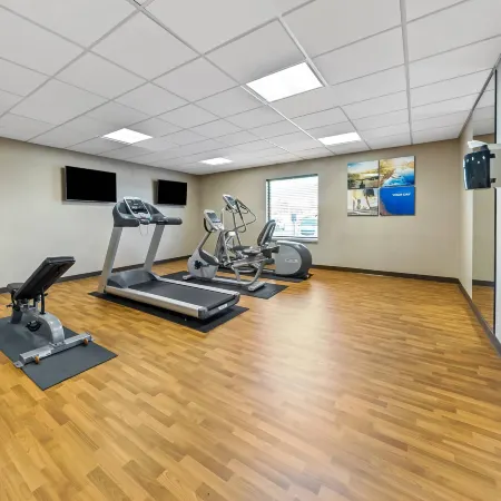 Comfort Inn & Suites West - Medical Center