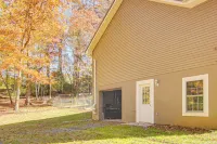 Hike, Golf & Explore: Pet-friendly Apt in Etowah - 3-Star