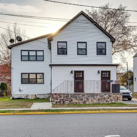 4 Mi to Metlife Stadium: Modern Retreat!