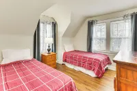 Inviting Family Home, 2 Mi to Eastwood Mall! - Wifi