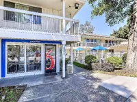 Oakland, CA - Embarcadero