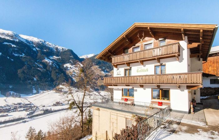 Chalet in Hainzenberg Near Ski Slopes