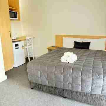 Twin City Motor Inn Rooms